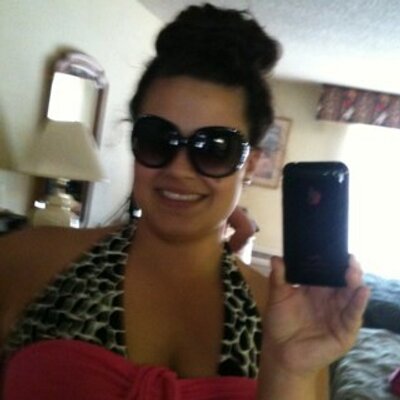 Profile Picture of Brittany Garry (@brittanylyn9293) on Twitter