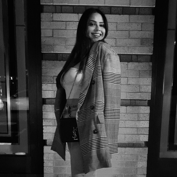 Bianca Deanda - Poshmark Profile Picture of Bianca Deanda (@biancadeanda) on Poshmark