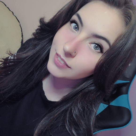 Profile Picture of Sage Mancarella (@llpiggy_) on Poshmark