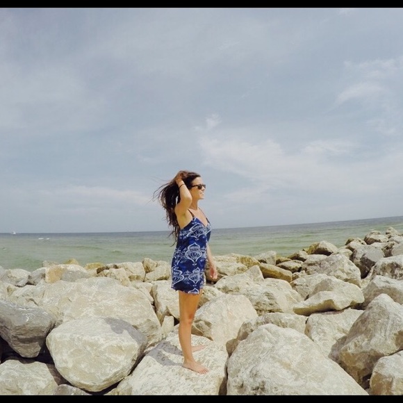 Profile Picture of Kristin Fossett (@nfossett) on Poshmark