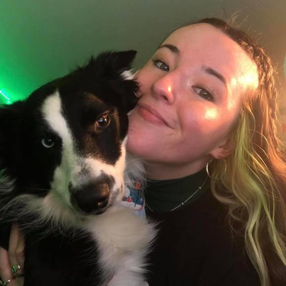 Profile Picture of Gillian Carroll (@gillybeannn) on Poshmark