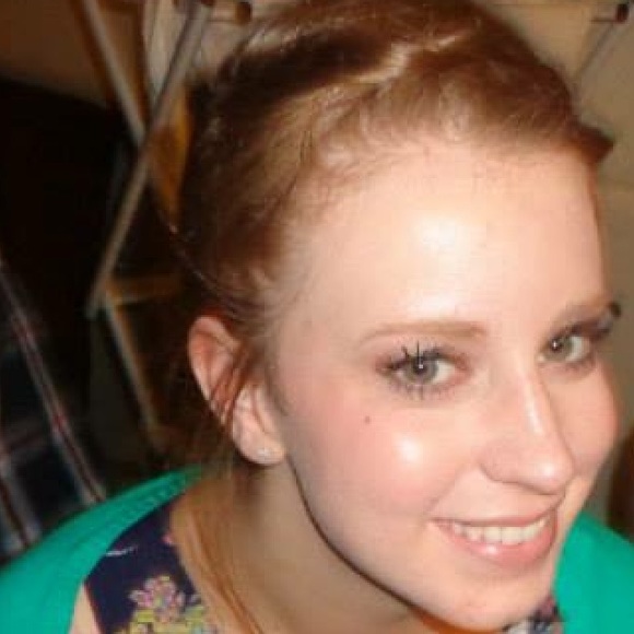 Profile Picture of Ashlea Mcalister (@a_mcalister) on Poshmark