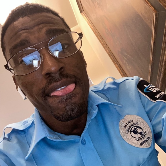 Tyler Blackshear - Poshmark Profile Picture of Tyler Blackshear (@tdeshunn) on Poshmark