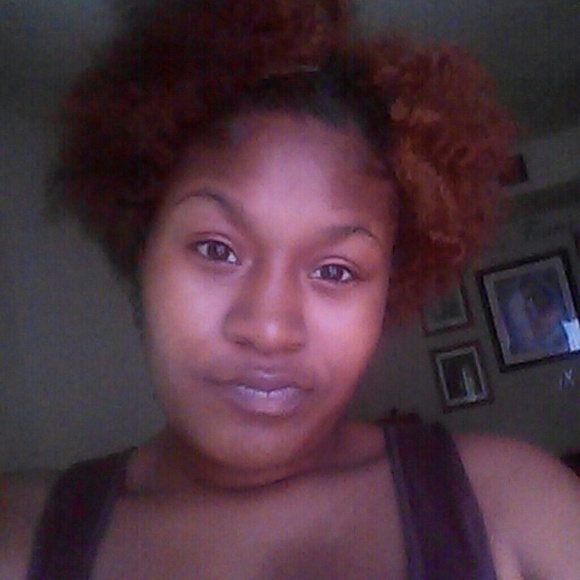 Profile Picture of Laquiesha Jones (@laquiesha48) on Poshmark