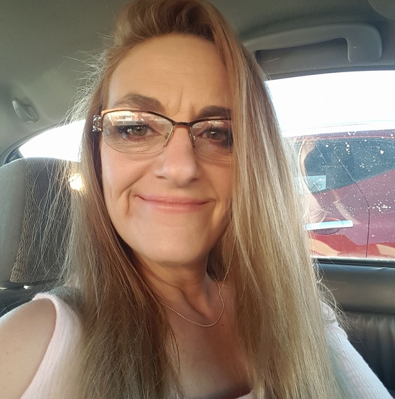 Profile Picture of Alice Knight (@aknighr25) on Poshmark