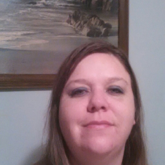 Profile Picture of Christina Ensley (@jammoma78) on Poshmark