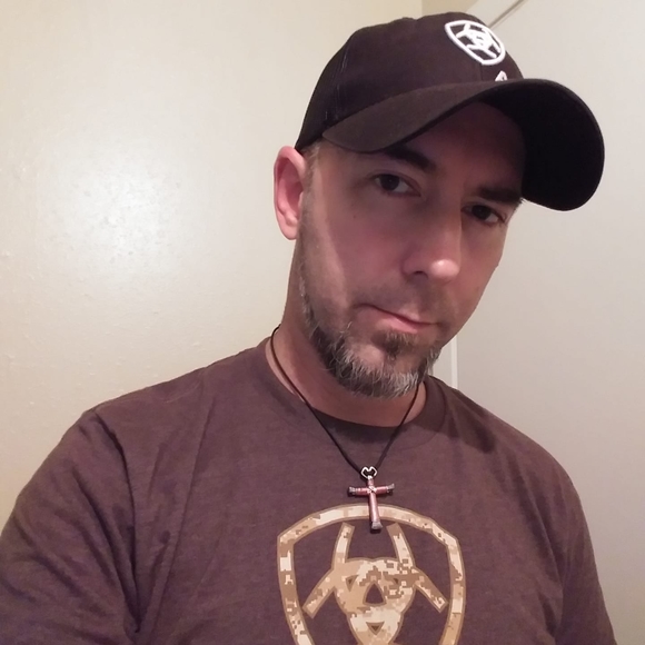 Profile Picture of Jeremy Howe (@jeremyh77) on Poshmark