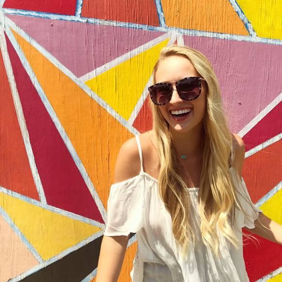 Profile Picture of Julia Peters (@julia_peters) on Poshmark