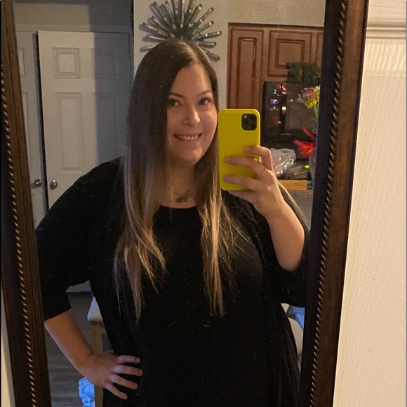 Amber Hemerly - Poshmark Profile Picture of Amber Hemerly (@ahem91) on Poshmark