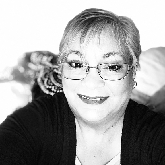 Profile Picture of Sonia Candelaria (@soniarivera160) on Poshmark