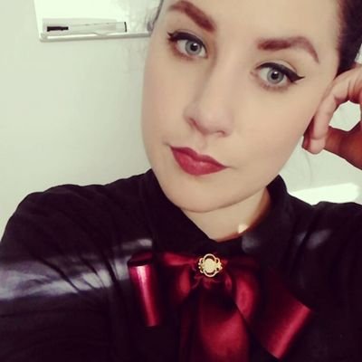 Profile Picture of Lin Rivero (@EileenRivero) on Twitter