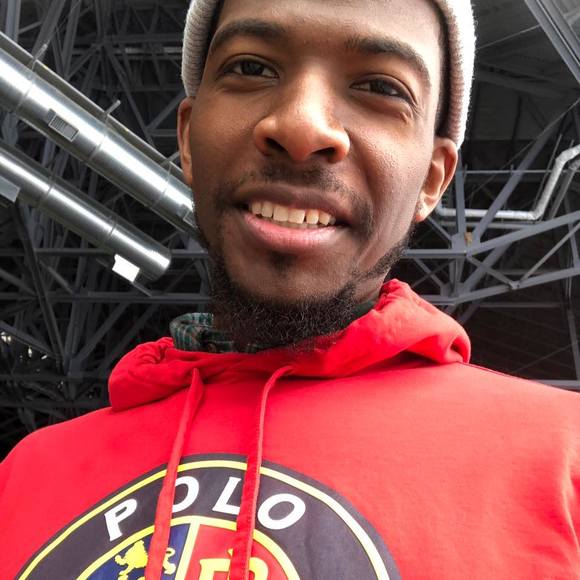 Profile Picture of Carlos Pearson (@raymel93) on Poshmark