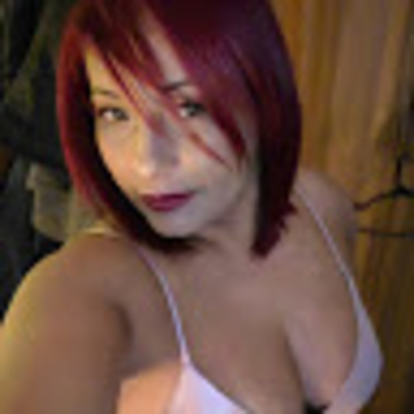 Profile Picture of Monire Monire (@mirene340) on Poshmark