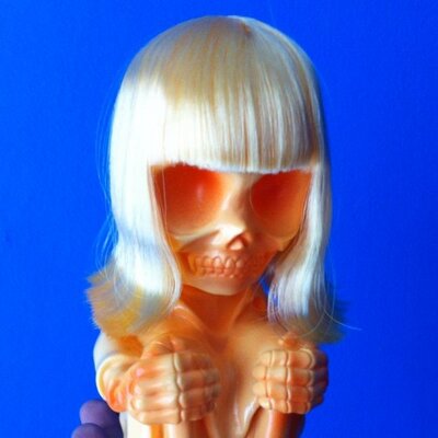 Profile Picture of Joe-to-the-izzo (@vinyloid) on Twitter