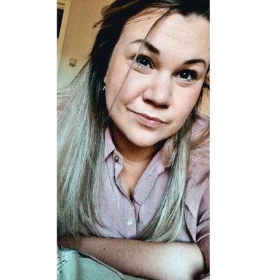 Profile Picture of Kirsten🌹 (@huizeWijntjes) on Twitter