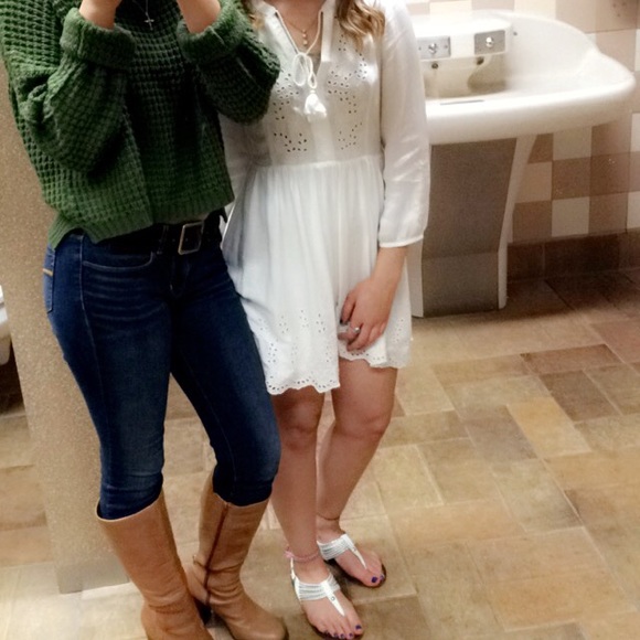 Profile Picture of Isabelle Lueras (@bellsbestcloset) on Poshmark