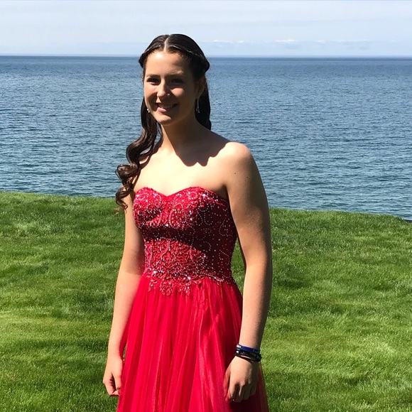 Profile Picture of Meghan Trevett (@meghantrevett) on Poshmark