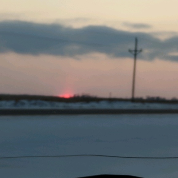 Profile Picture of Amanda Denault (@aellert) on Poshmark