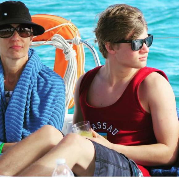 Profile Picture of Andrew Munday (@andrewmunday75) on Poshmark