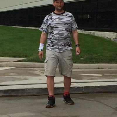 Profile Picture of Chris Strawser (@straws38) on Twitter