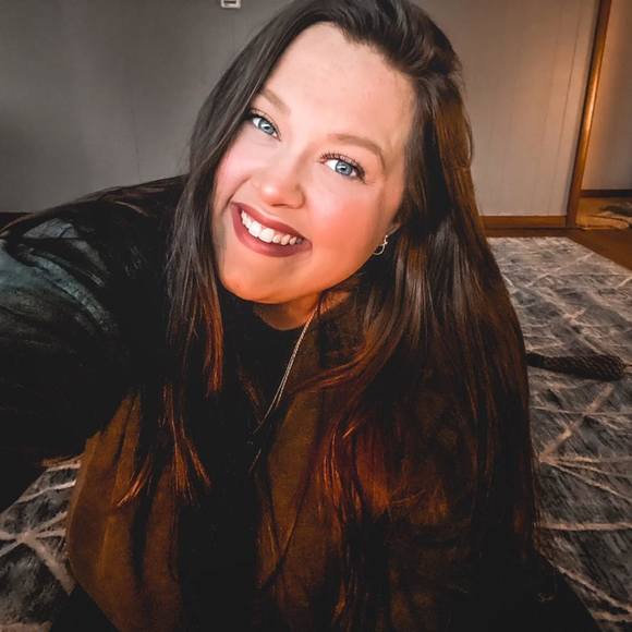 Profile Picture of Kourtney Percifield (@kourtlynn) on Poshmark