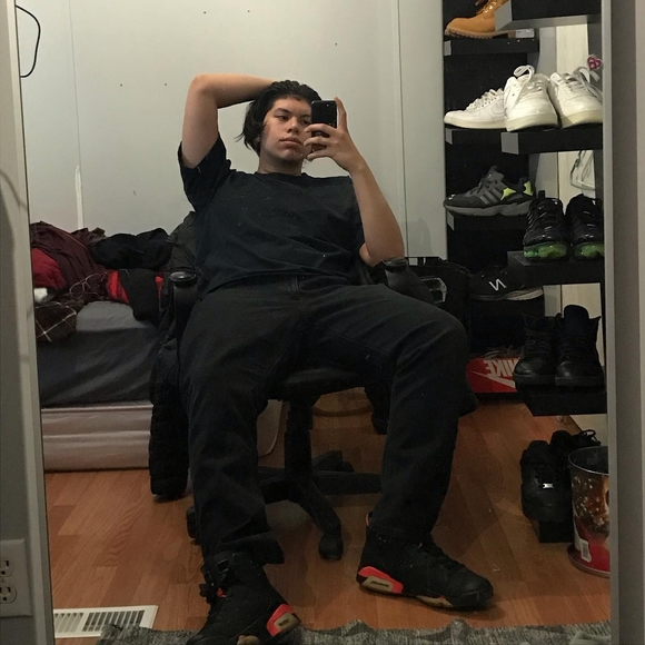 Profile Picture of Fabian Jimenez (@deadpoolredwane) on Poshmark