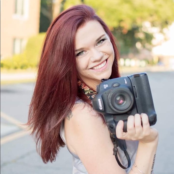 Profile Picture of Autumn Humphrey (@ahumphrey711) on Poshmark