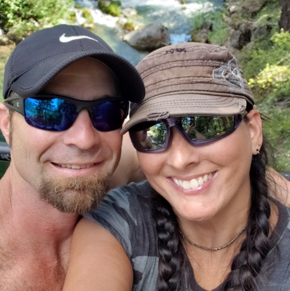 Profile Picture of Amy Deitrick (@dt2mama) on Poshmark