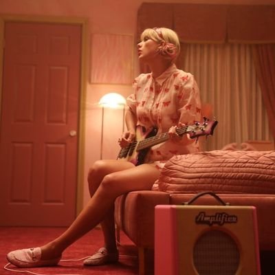 Profile Picture of 🐍🏳️‍🌈 (@MeredithLovesMe) on Twitter