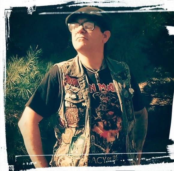 Profile Picture of Richard Dinsmore (@misfit666a) on Poshmark