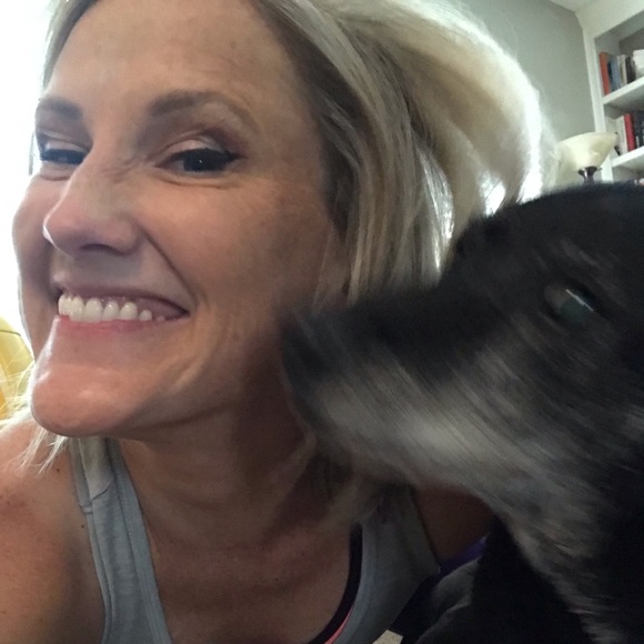 Profile Picture of Kate Barsten (@k8bars10) on Poshmark