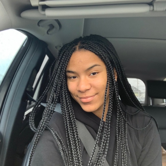 Profile Picture of Ashly Ramirez (@ashlyramirez821) on Poshmark