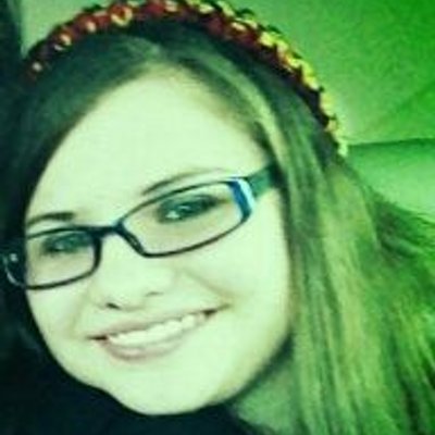 Profile Picture of Ruth Cooley (@Ruthiepou) on Twitter