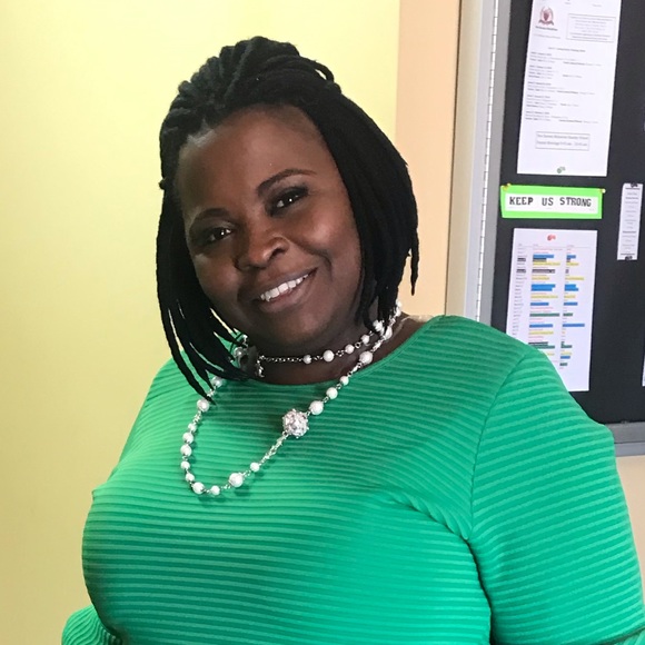 Profile Picture of Jerrisette Milam (@nappirootz) on Poshmark