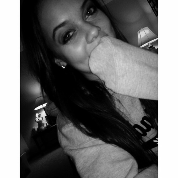 Savannah Katula - Poshmark Profile Picture of Savannah Katula (@saviej44) on Poshmark