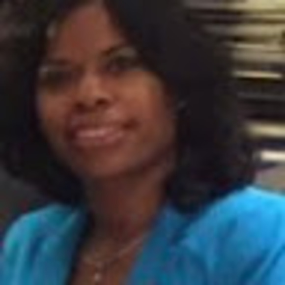 Profile Picture of Rhonda Barber (@barberrhonda2) on Poshmark