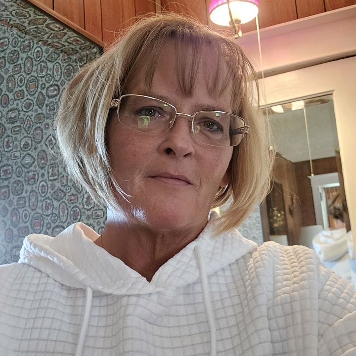 Profile Picture of tinapoole0 (@tinapoole0) on Tiktok