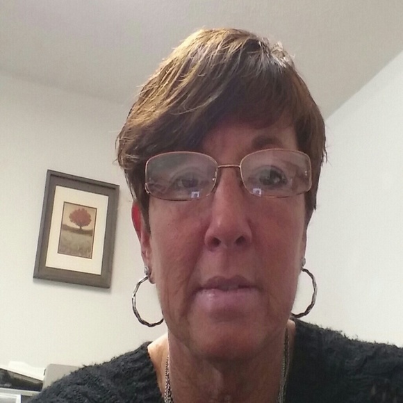 Profile Picture of Kim Koivisto (@koidog) on Poshmark