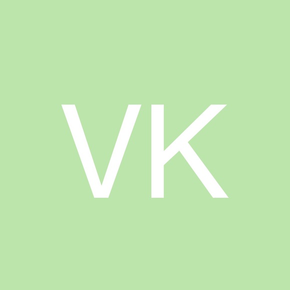 Profile Picture of Vivian Keynes (@srqme2u) on Poshmark