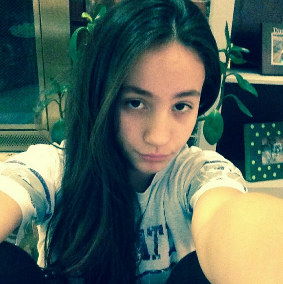 Profile Picture of Michaela Polston (@kaylapolston) on Poshmark