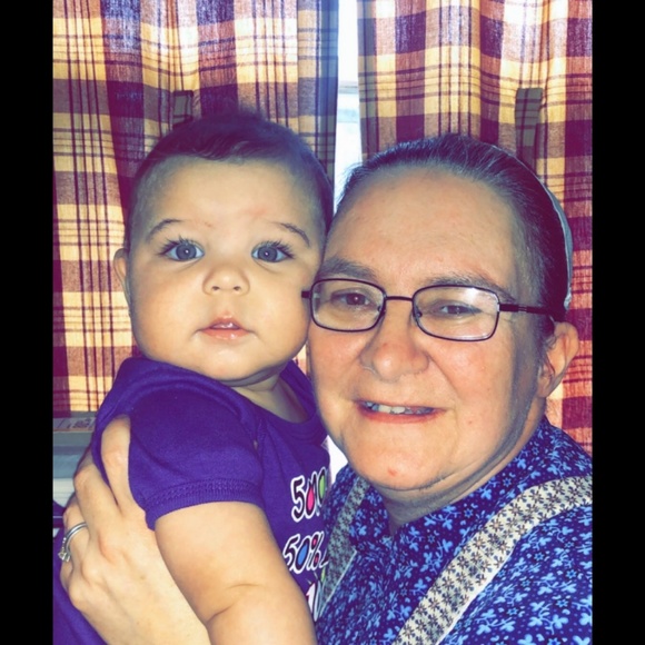 Profile Picture of Lyndsey Amicucci (@amicucci540) on Poshmark