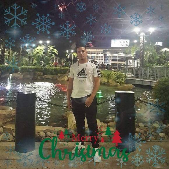 Profile Picture of Luis Irizarry (@luisirizarry800) on Poshmark
