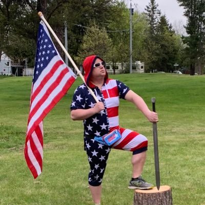 Profile Picture of Grunkle Dan (@MerryMuffinMonk) on Twitter