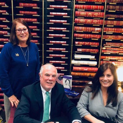 Profile Picture of M. R. Eaves (@MikeEavesKY) on Twitter