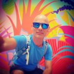 Profile Picture of John Vedder (@luckywelive_hawaii) on Instagram