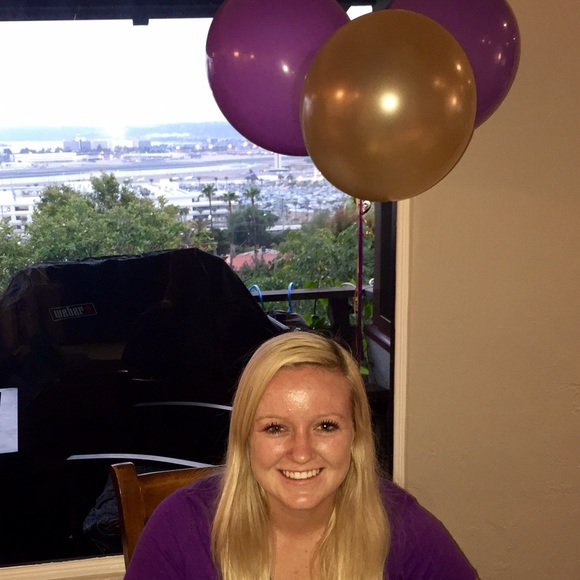 Profile Picture of Shiloe Parsons (@shiloeee) on Poshmark