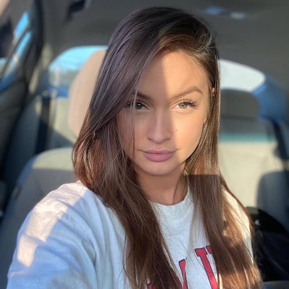 Profile Picture of Kayla Giarrusso (@k_giarrusso) on Poshmark