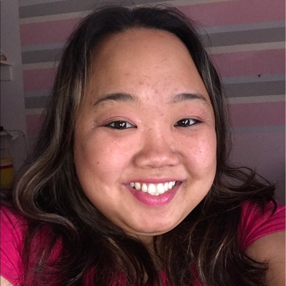 Profile Picture of Lai Saelee (@laisaelee0914) on Poshmark