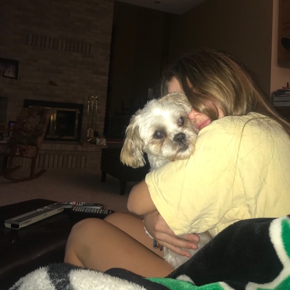 Profile Picture of Jessica Eischens (@jessicaeischens) on Poshmark