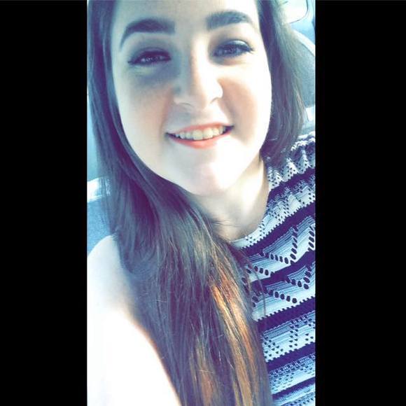 Profile Picture of Mikki Stotter (@mstotter12) on Poshmark